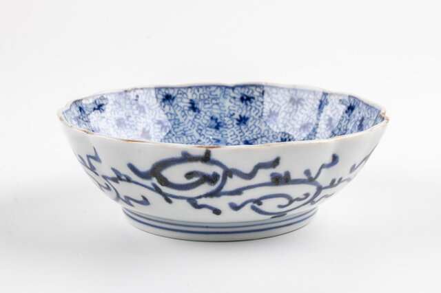 古伊万里 染付 微塵唐草三友文なます皿 江戸後期 | iichi 日々の暮らし