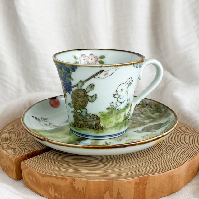 ❤️チコロット❤️すべて手描き❤️染付け❤️ソーサーは取り皿にもなる❤️カップ＆ソーサー❤️うさぎとかめ