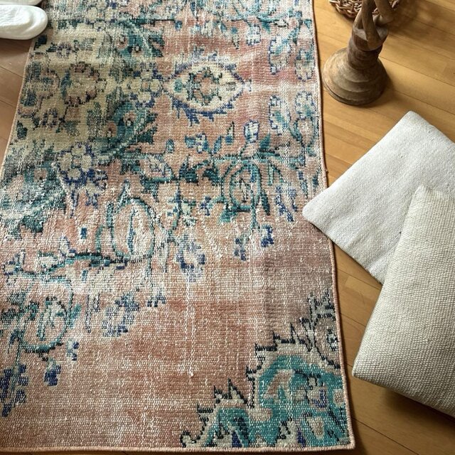 68×154 くすみピンクベージュ×ターコイズブルー トルコヴィンテージラグ 68×154 くすみピンクベージュ×ターコイズブルー トルコヴィンテージ