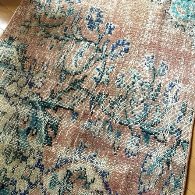 68×154 くすみピンクベージュ×ターコイズブルー トルコヴィンテージラグ 68×154 くすみピンクベージュ×ターコイズブルー トルコ
