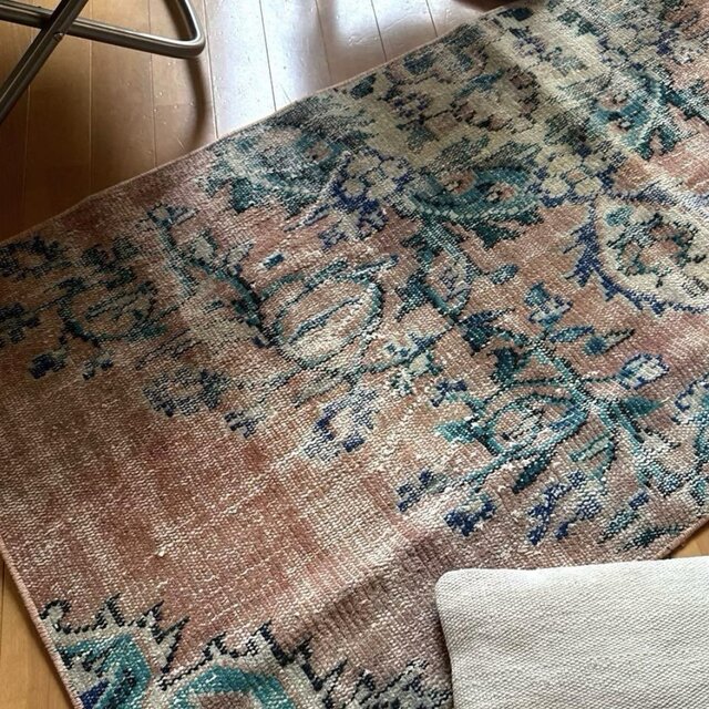 68×154 くすみピンクベージュ×ターコイズブルー トルコヴィンテージラグ 68×154 くすみピンクベージュ×ターコイズブルー トルコ