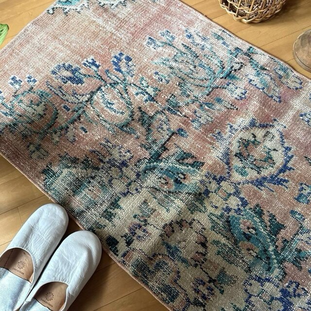 68×154 くすみピンクベージュ×ターコイズブルー トルコヴィンテージラグ 68×154 くすみピンクベージュ×ターコイズブルー トルコヴィンテージ