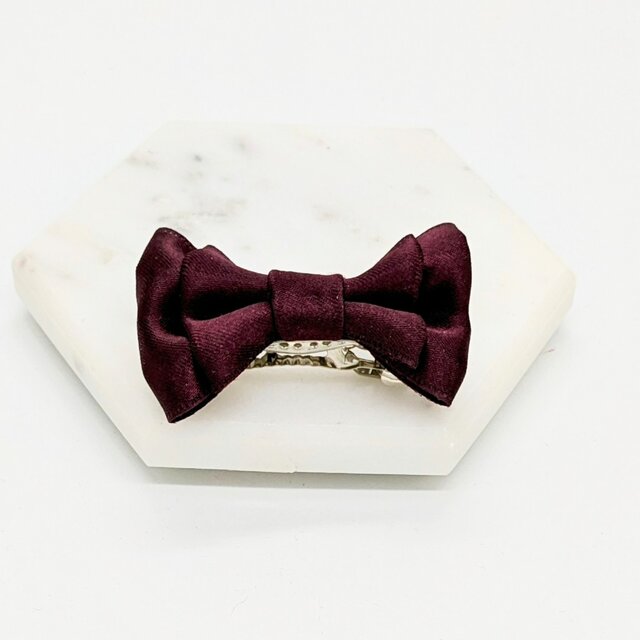 ワインレッドのリボンのヘアバレッタ