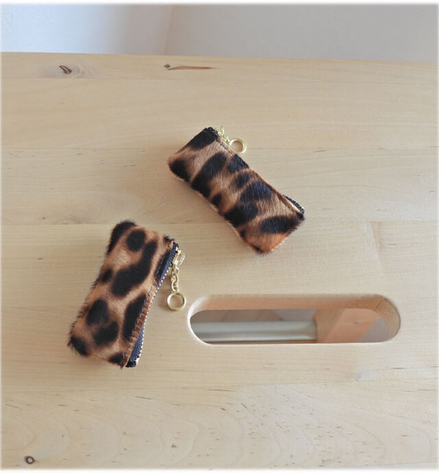 ちびちびジップケース　もわもわヒョウ柄ブラウンベース