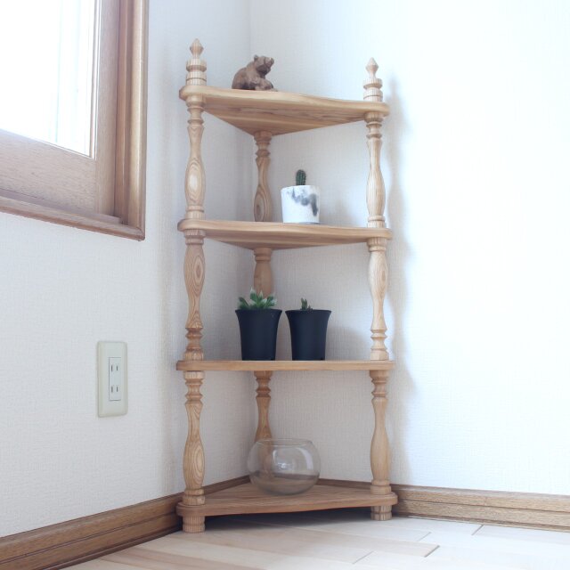 アンティーク  棚 飾り棚 ぬくもりを感じるハンドメイド コーナー飾り棚｜3段棚 | iichi 日々の暮らしを心地よくする