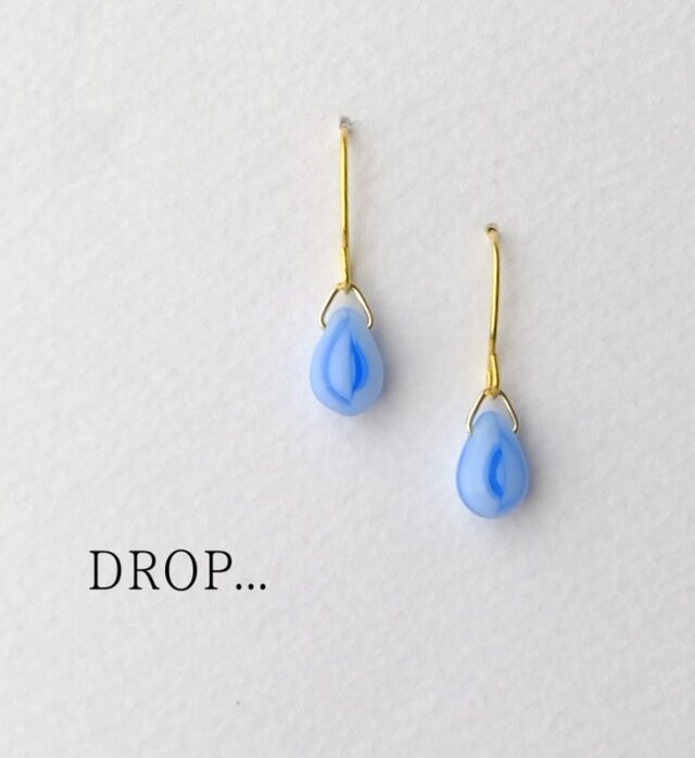 d165-39【マーブルな青空】しずくドロップのシンプルピアス(パーツ変更可能)
