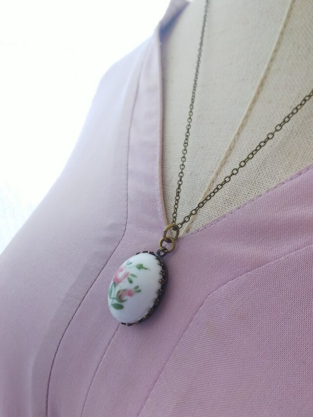 ヴィンテージ Porcelain薔薇／金彩（20×15㎜）Aランク クラシカル