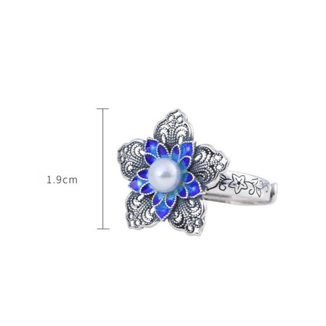 ペンタスの花のリング - 個性と美しさが一層引き立つ R429
