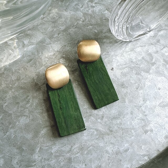 P706-ヴィンテージピアス U.S.A. 1980〜90s Gold Tone Green