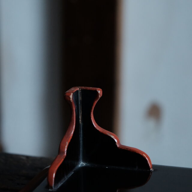 味のあるお品物◇時代物 朱塗脚付き四本足膳 古物 古民家 骨董