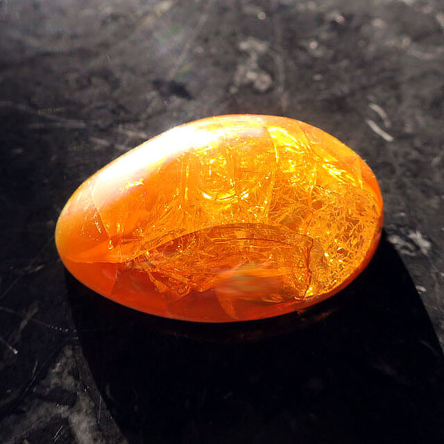 ウェロオパール 天然石 大きめ ルース 61.60ct 【秋色】虹