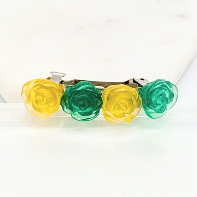黄色と緑の薔薇のヘアバレッタ