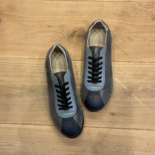 レザースニーカー メンズ レディース ネイビーリザード柄×ブルー 軽量 おしゃれ 大人カジュアル