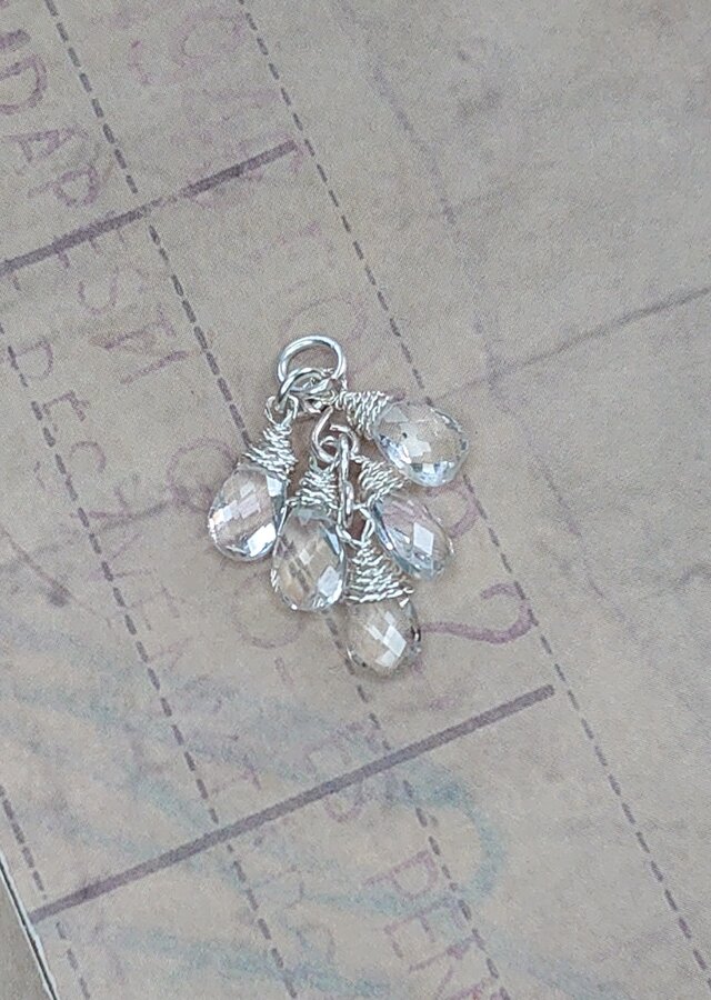 ホワイトトパーズシャンデリアペンダントトップ