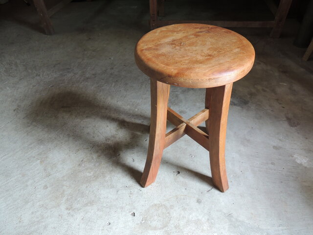 アンティーク家具 丸椅子 丸椅子01 | iichi 日々の暮らしを心地よくするハンドメイドや