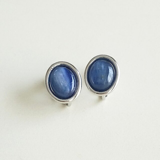 カイヤナイトオーバルイヤリング