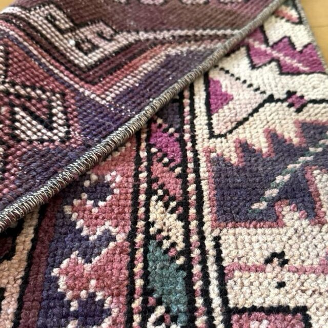 リッチwool 99×97パープル　フローラル　ラウンド　トルコヴィンテージラグ リッチwool 99×97パープル フローラル ラウンド トルコ