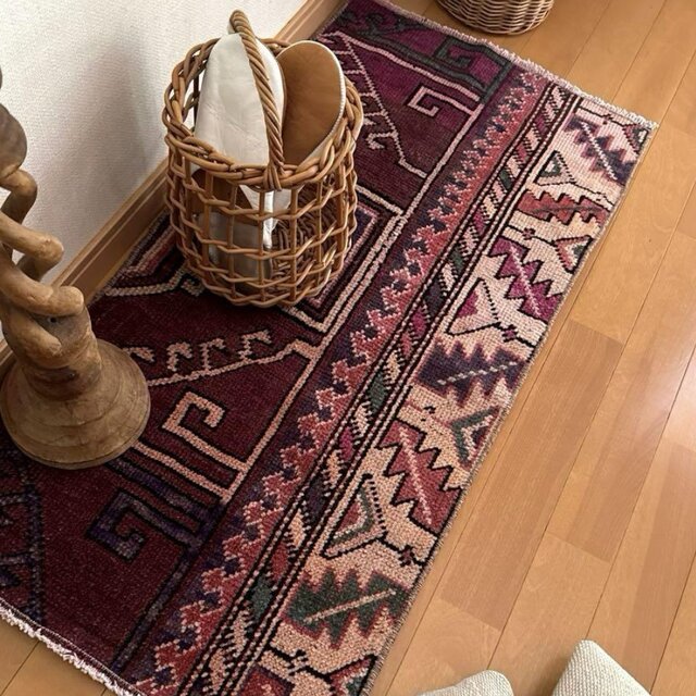 47×112 くすみアースカラー　ブラウン　ドラゴン柄　トルコヴィンテージラグ 48×99 ボルドーカラー エスニックな雰囲気 トルコヴィンテージ
