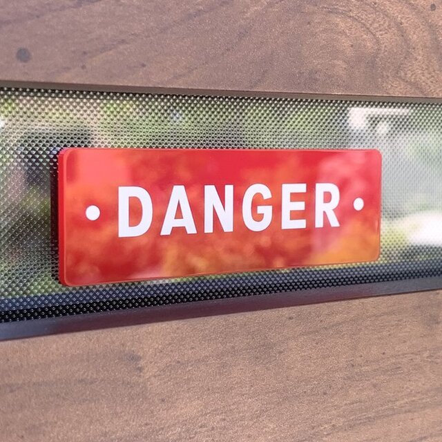 送料無料】「DANGER」赤色サインプレート デンジャープレート 危険案内