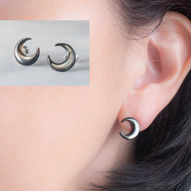 大人ロマンチック＊ブラックシェルムーン・ピアス