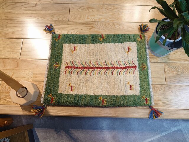 ペルシャ ギャッベ 玄関マット小 56x43cm 生命の木 NN19748G