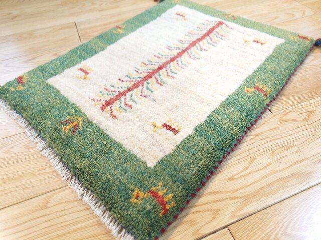 ペルシャ ギャッベ 玄関マット小 56x43cm 生命の木 NN19748G