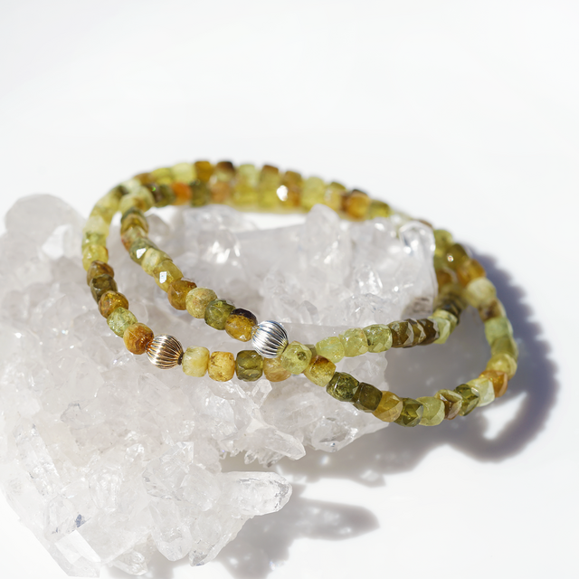 グロッシュラーガーネットの一連ブレスレット　～裏葉色（うらはいろ）