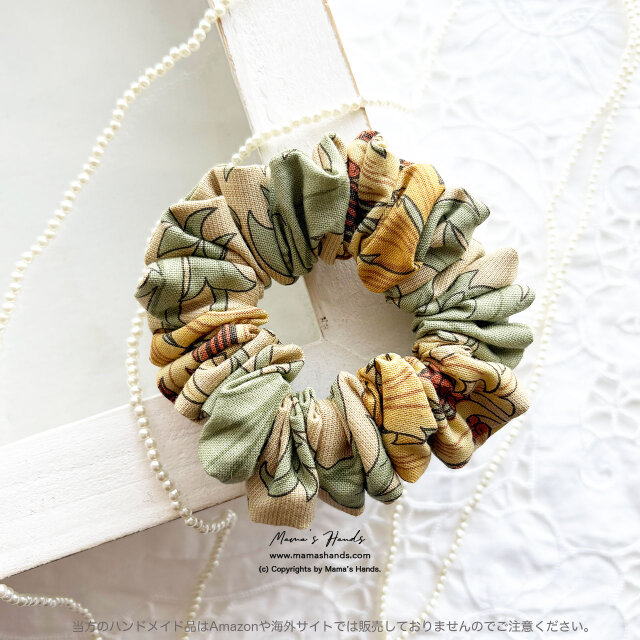 《 大人可愛い ウィリアムモリス 》アネモネ 花柄 ベージュ系 くすみ 細め 小 シュシュ ヘアゴム