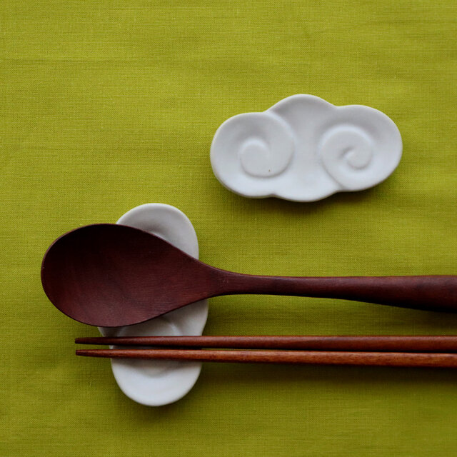 雲のカトラリーレスト | iichi 日々の暮らしを心地よくする