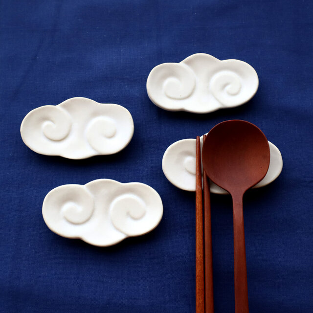 雲のカトラリーレスト | iichi 日々の暮らしを心地よくする