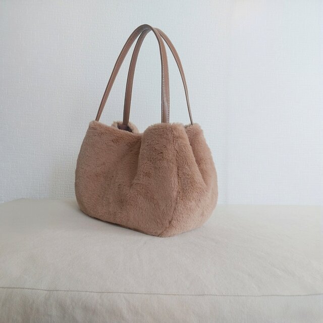 ソフトファーぷっくり三日月ショルダーバッグ