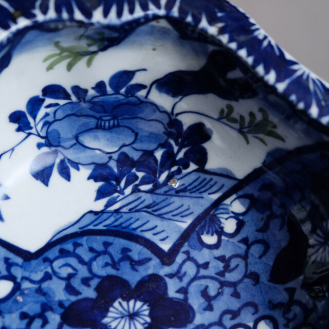 サマー特価¥2500→¥1100】花唐草と蝶々◇青で素敵。伊万里 花蝶