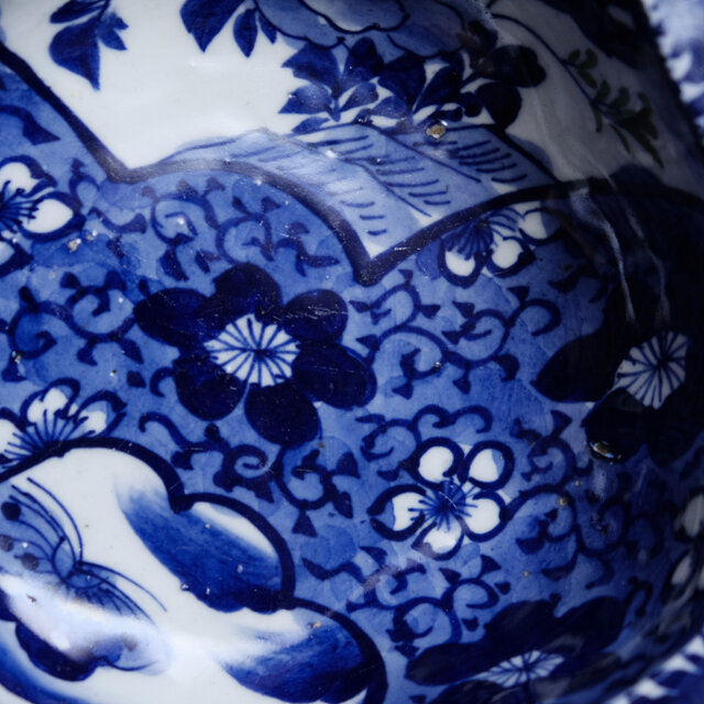 鉢■古い花唐草蝶紋 大鉢 菓子器 花弁型 時代物 骨董品(江戸後期～明治期)■ 鉢□古い花唐草蝶紋 大鉢 菓子器 花弁型 時代物 骨董品(江戸後期