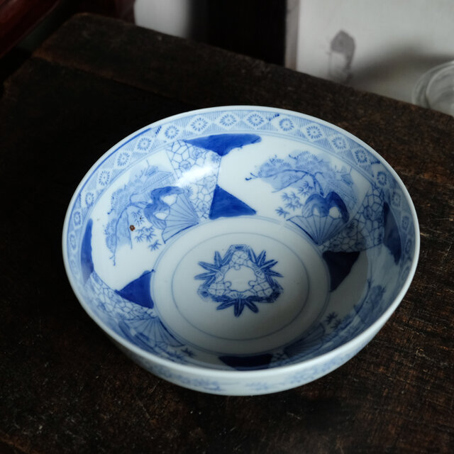 【サマー特価¥2500→¥950】青で素敵◆松竹梅の絵付け。瀬戸焼　染付大鉢　骨董・antiques 暮らしに。大正~昭和初期