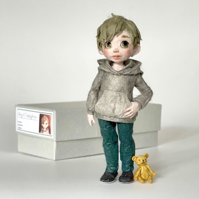 和紙人形『ボクとくま』黄色いミニチュアテディベアと男の子の置物