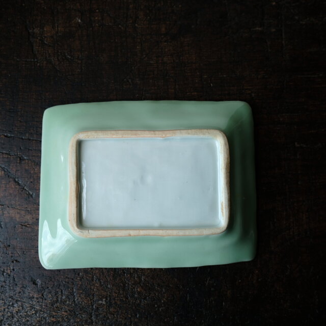 【ご成約】青磁 陽刻 向かい蝶 深皿と 骨董の器 おまとめ ご成約】青磁 陽刻 向かい蝶 深皿と 骨董の器 おまとめ