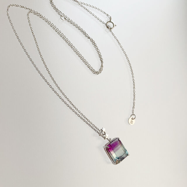 空のペンダント　夜明け