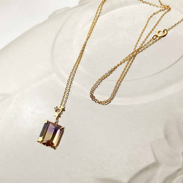 空のペンダント　夕暮れ