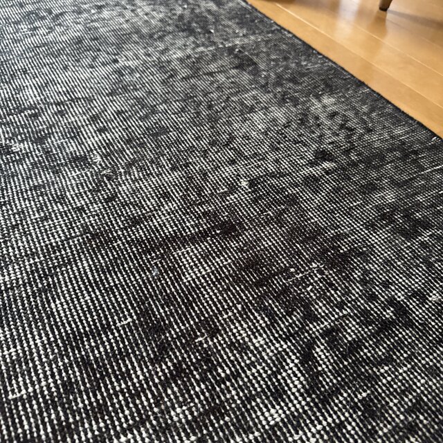 112×192 貴重ブラックオーバーダイ　擦れシャビー　トルコヴィンテージラグ 112×192 貴重ブラックオーバーダイ 擦れシャビー トルコ