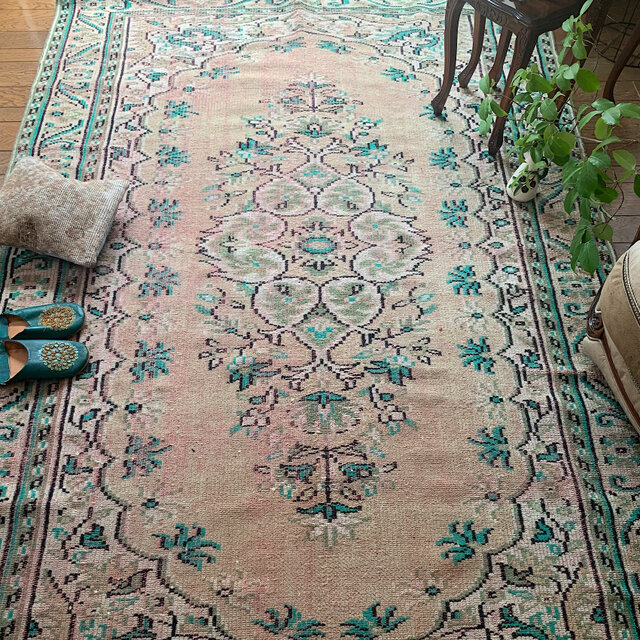 超大判　253×164幅広　オーバーダイ　ペールピンク　トルコヴィンテージラグ 超大判 253×164幅広 オーバーダイ ペールピンク トルコ