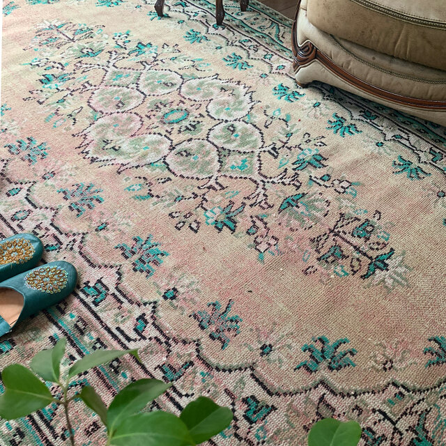 超大判　253×164幅広　オーバーダイ　ペールピンク　トルコヴィンテージラグ 超大判 253×164幅広 オーバーダイ ペールピンク トルコ