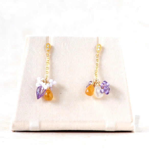 彩り天然石のアシンメトリーピアス　(イエローサファイアxアメジストxレインボームーンストーン)14kgf