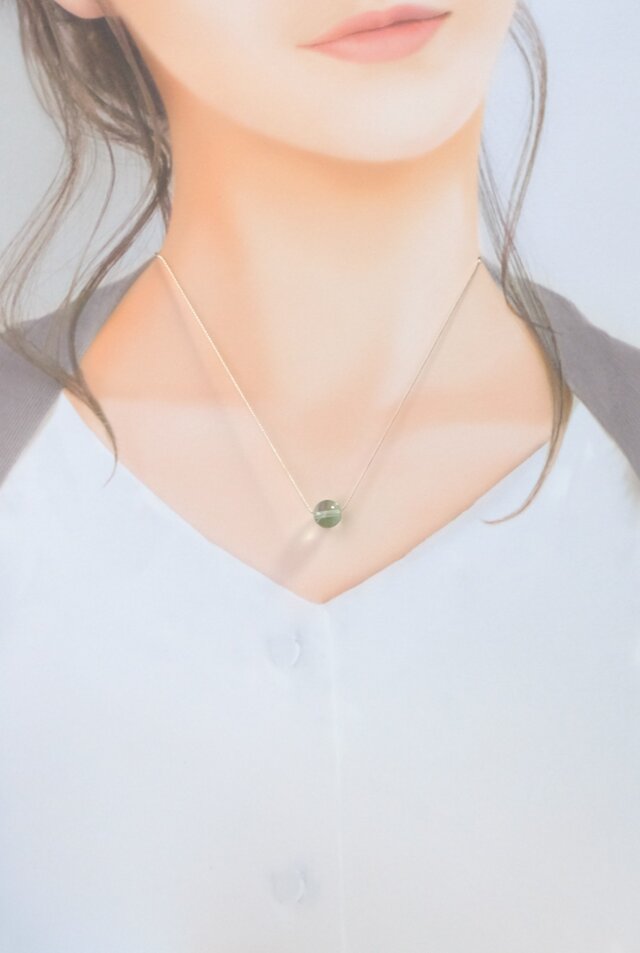 100【天然石 フローライト 蛍石】14kgf 6mm丸玉 肌にやさしい絹糸の