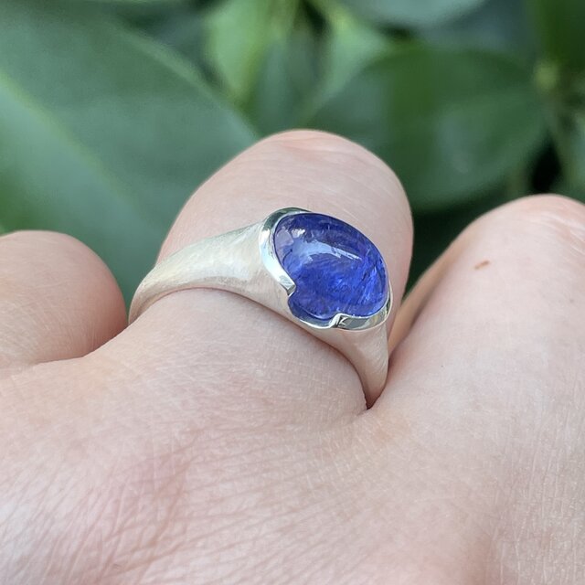 タンザナイト オーバルカボション 3.98ct 印台 シルバーSV925