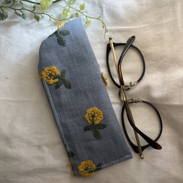 ハンドメイド♡メガネケース♡北欧タンポポ刺繍ブルー♡♡スリムタイプ