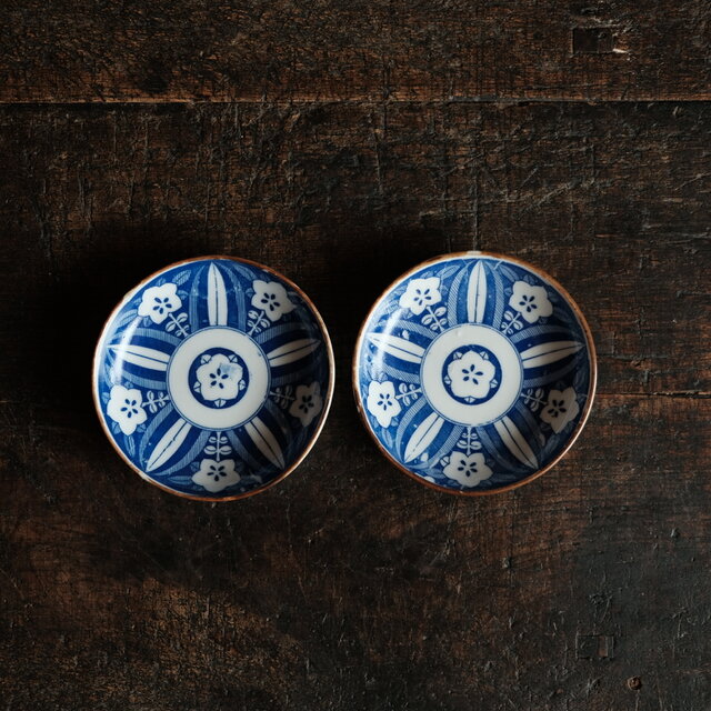 花とリーフ◆時代物　花文印判小皿2客　骨董・antiques　古道具　丁寧な暮らしに。明治~大正期【ニュー有り】