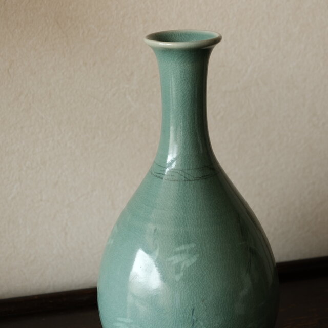 高麗青磁ドラゴン取っ手付き緑色陶器花瓶 高麗青磁ドラゴン取っ手付き緑色陶器花瓶 - メルカリ