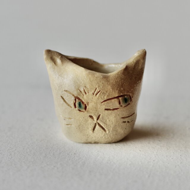 野草のための花瓶 ねこ | iichi 日々の暮らしを心地よくする