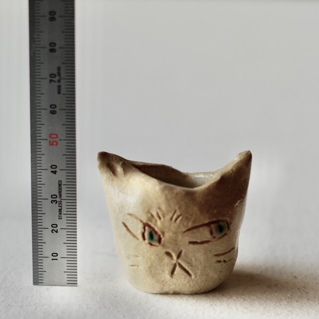 野草のための花瓶 ねこ | iichi 日々の暮らしを心地よくする