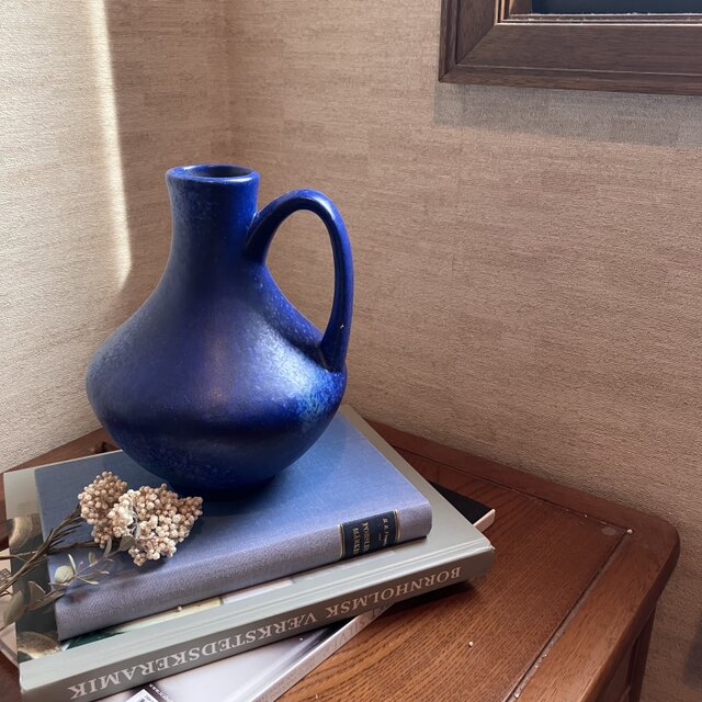 美しい青色の花器／Fritz van Daalen／Fat Lava | iichi 日々の